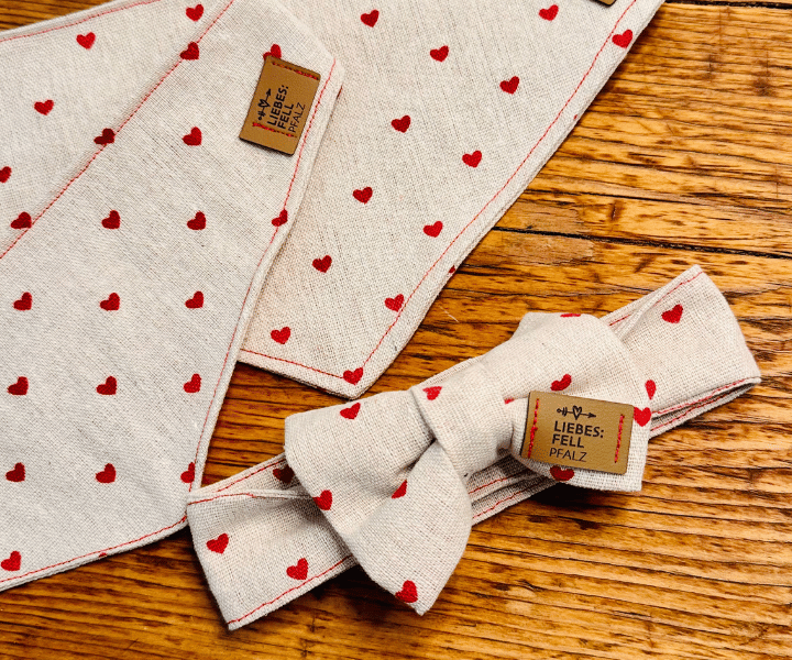 Hundehalstuch | Fell in Love – Herzkollektion | Liebesfell